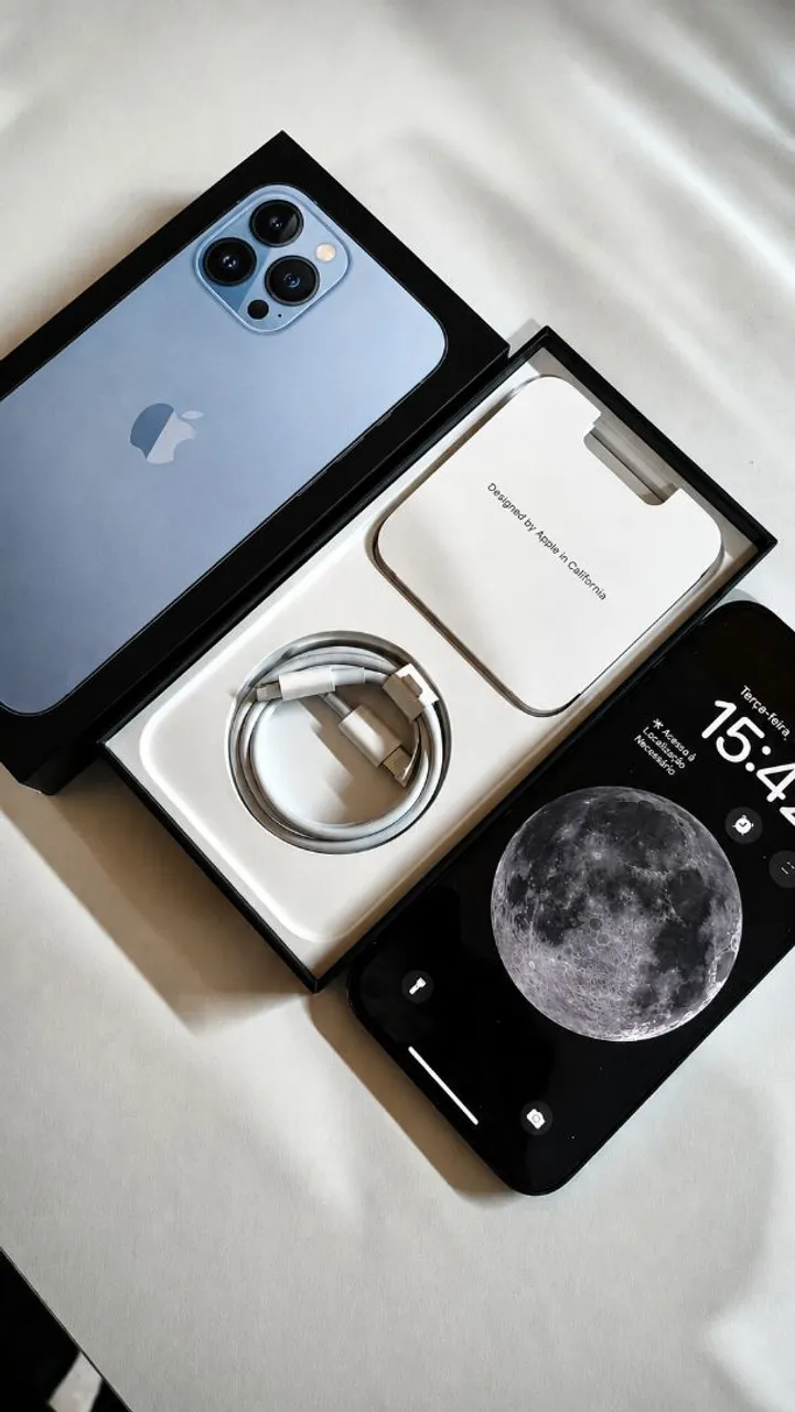 iPhone 12 64gb todo original com caixa - Celulares e Smartphones