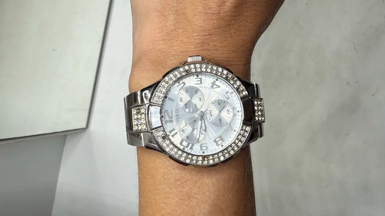 Relógio Guess Original Feminino Dourado e Prata com Pedrarias - Foto 4
