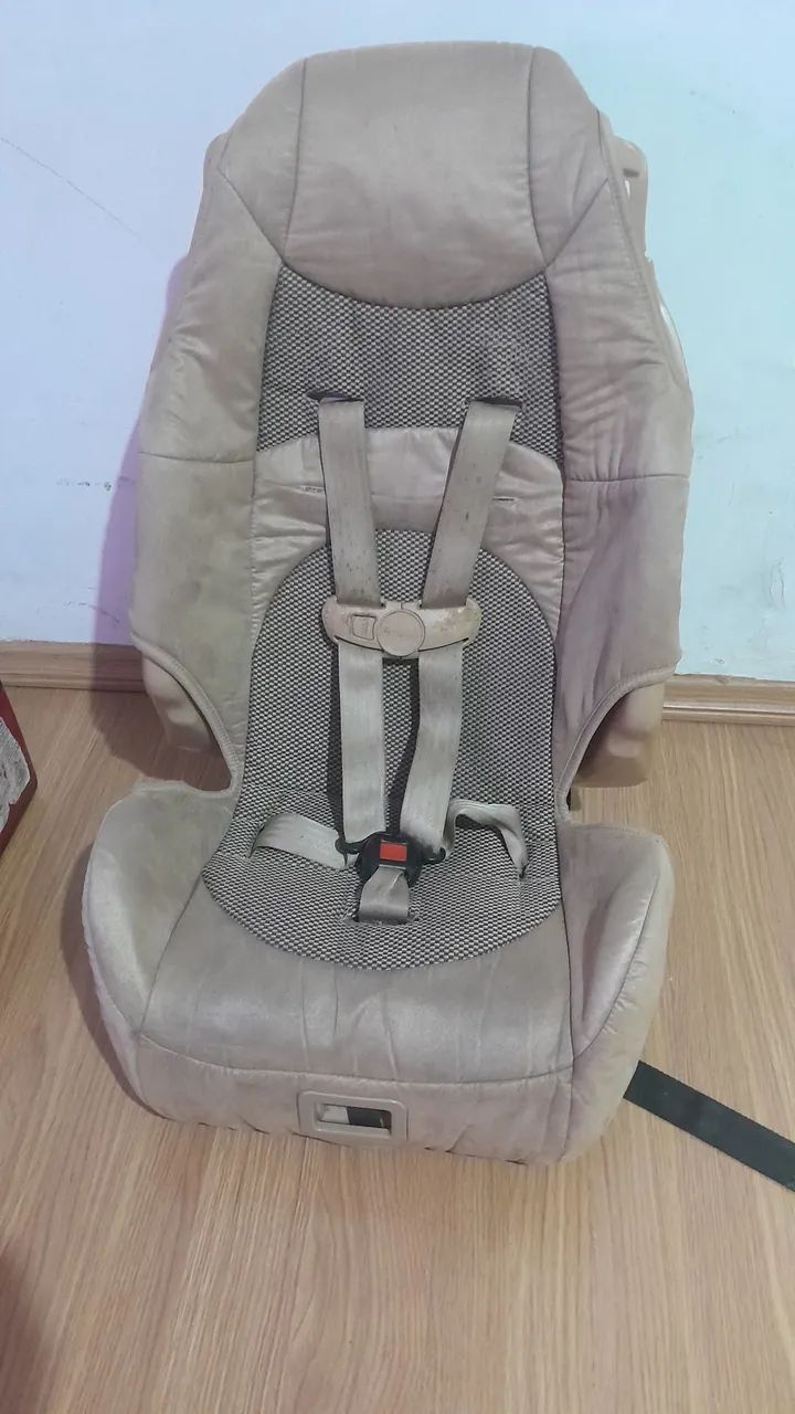BERÇO + CADEIRA DE BALANÇO+ CADEIRINHAS DE TRANSPORTE. 
