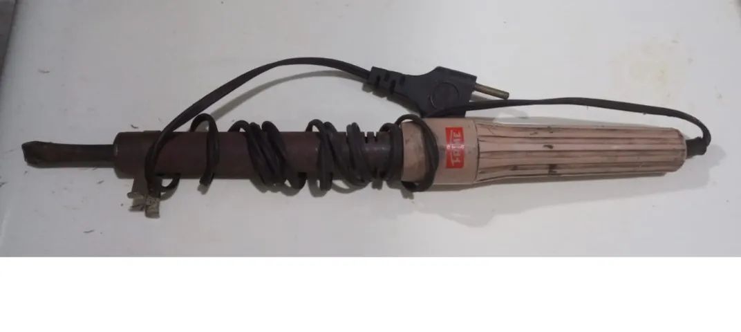 Ferro de soldar da FAME, 220V, 80W