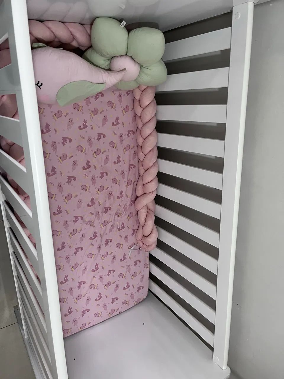 Vendo Berço + Colchão NOVOS - Foto 2