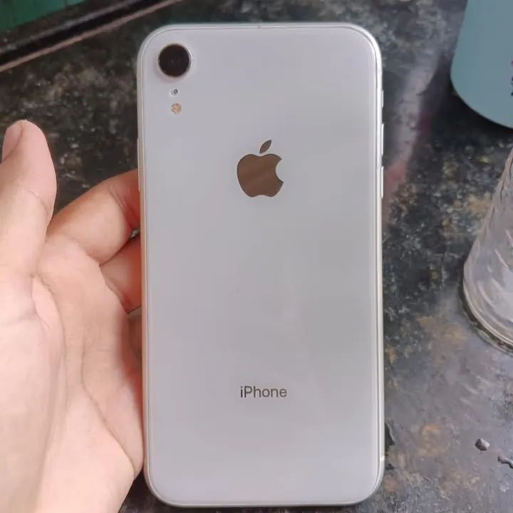 Vende iPhone XR de 750,00 sem nenhum problema - Foto 2