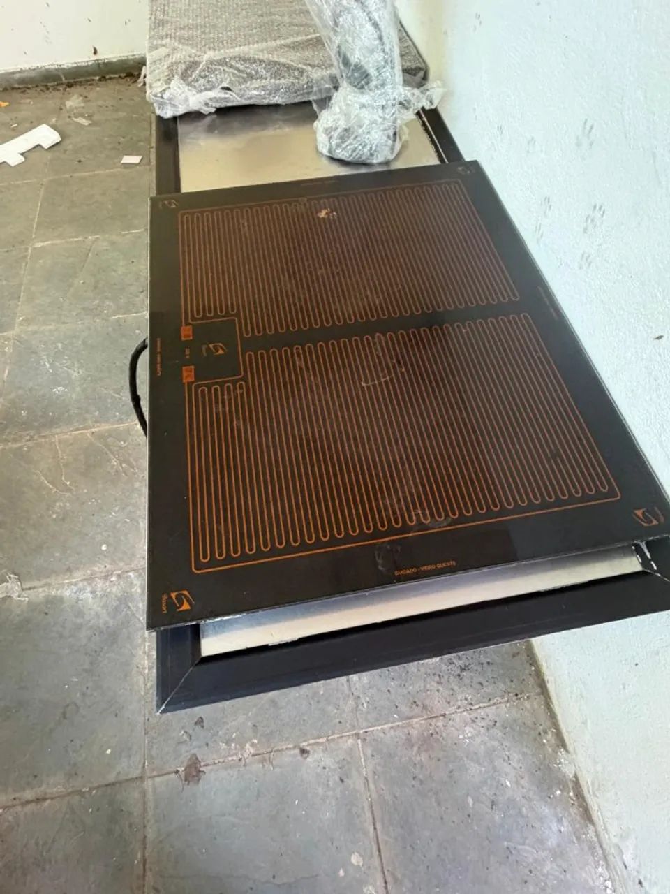 Pista quente e pista fria de buffet self service e diversos utensílios de cozinha - Foto 4