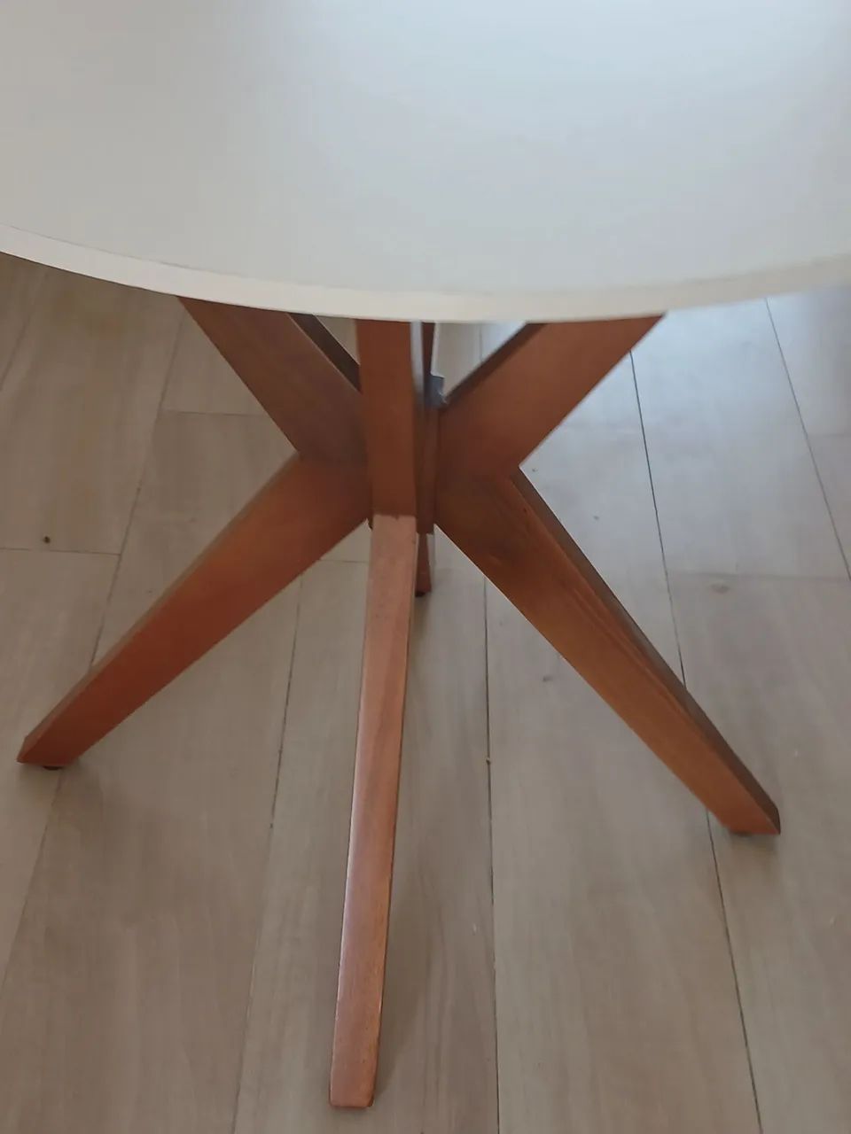 Mesa seminova freijo com off-wite   90cm  - Foto 4