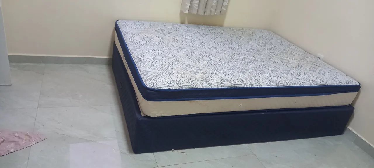 Cama e mesa de estudo - Foto 4