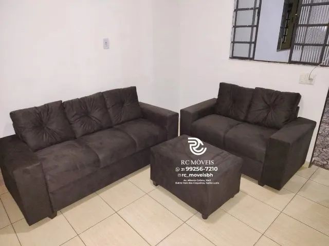 Sofá 2 e 3 assentos com Puff Material suede D33 Confortável Direto da Fábrica - Foto 2