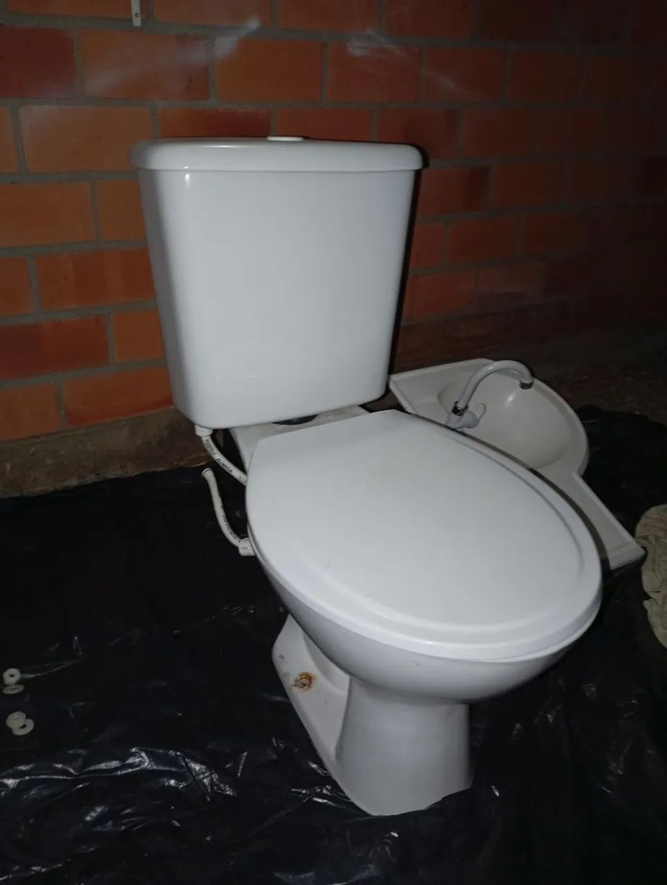 Vaso com caixa acoplada Deca 