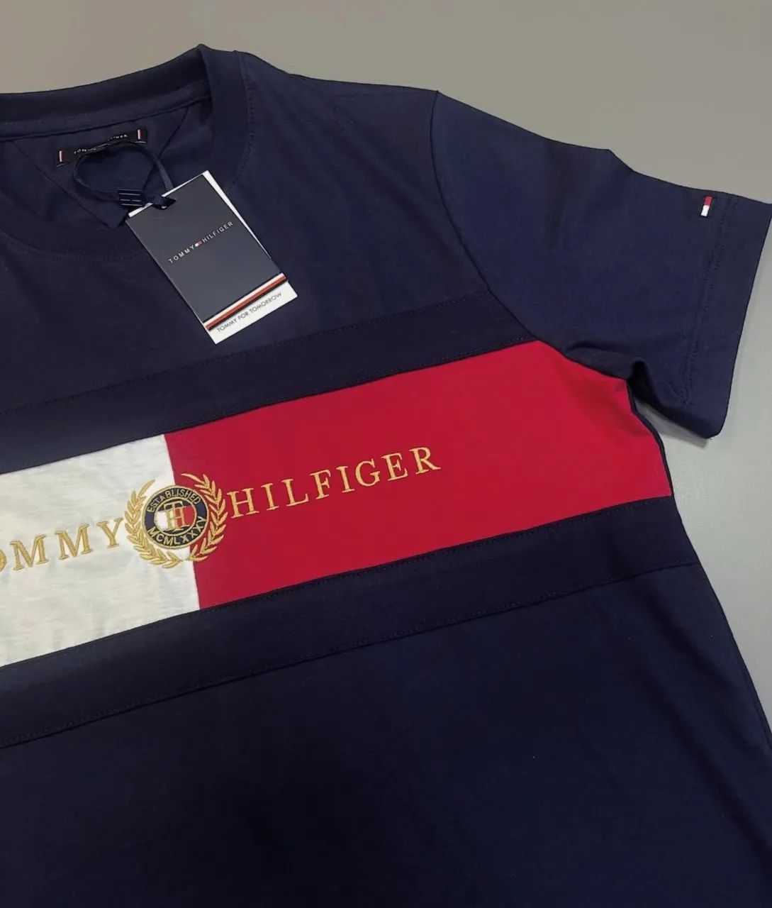 Camiseta Tommy Hilfiger  - Foto 2