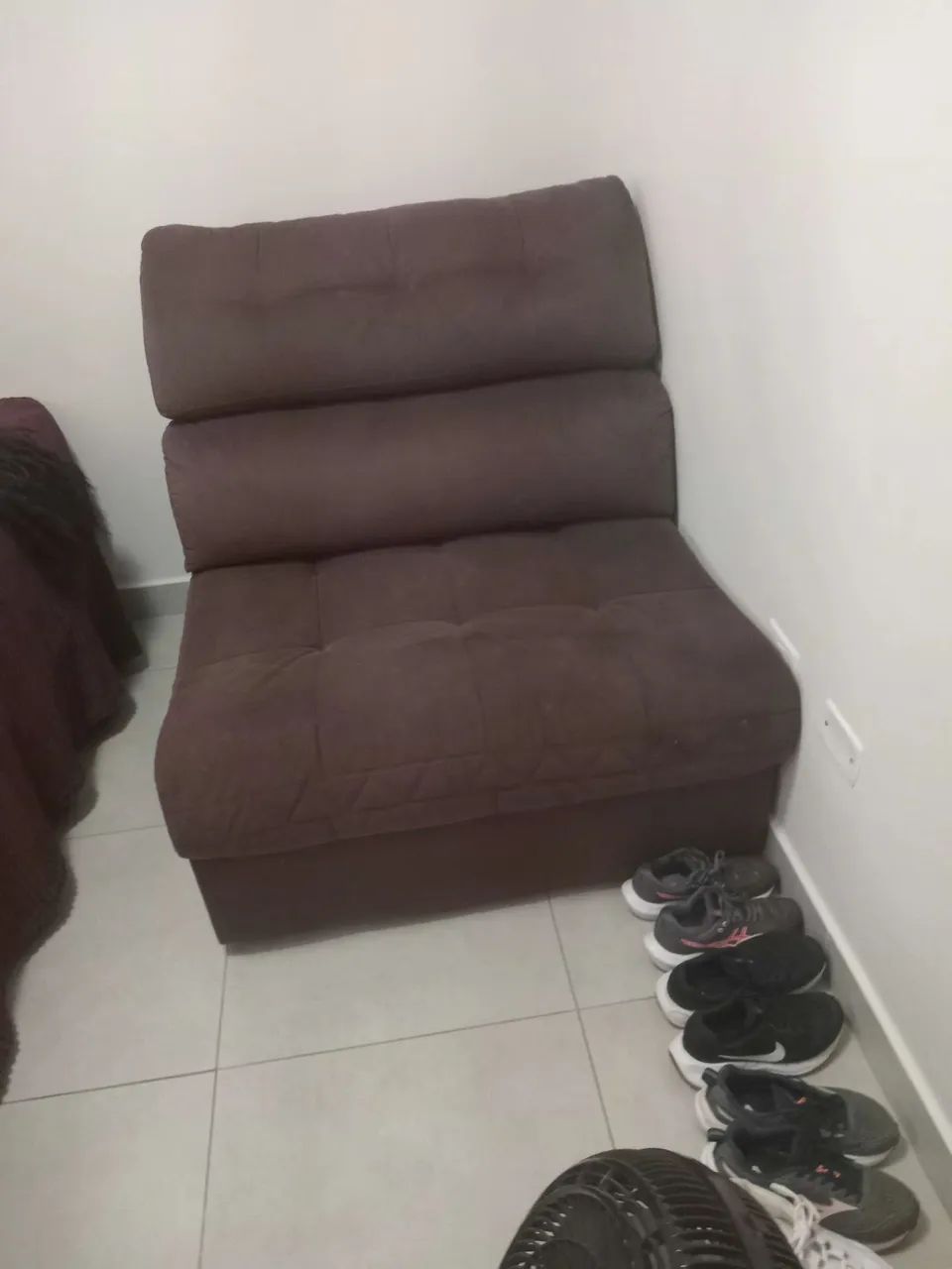 Sofa tipo poltrona 1,20m de largura