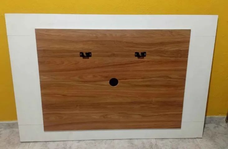 Painel Grande Com Suporte Para Tv