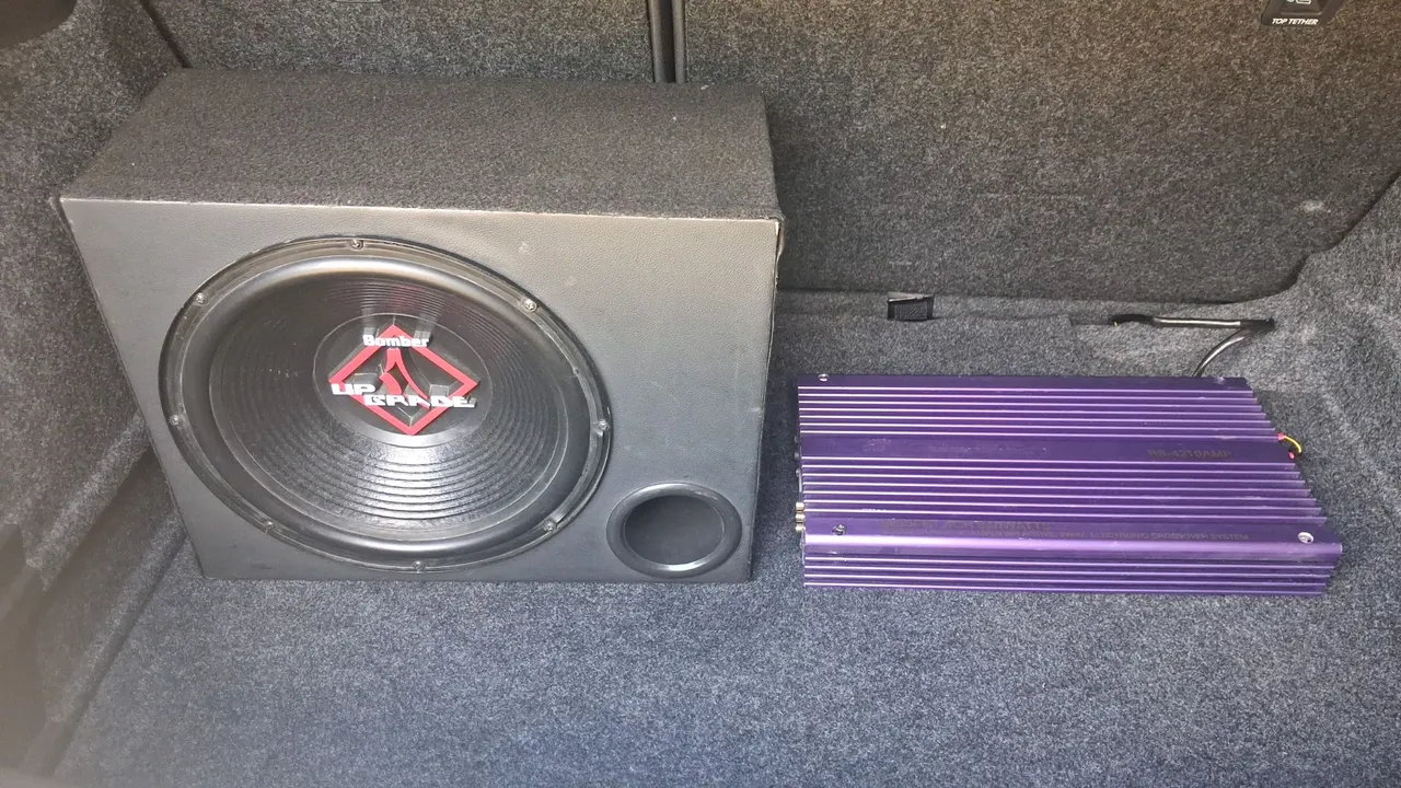 Caixas de som Logitech X-530 5.1 - Aparelhos de Som - Praia Brava