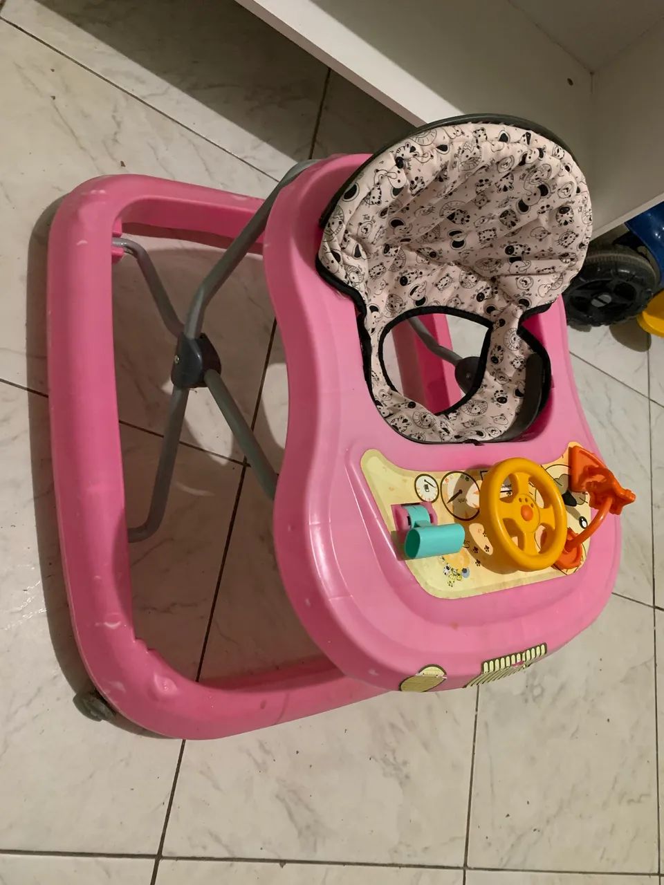 ANDADOR DE BEBÊ SUPER CONSERVADO - Foto 3