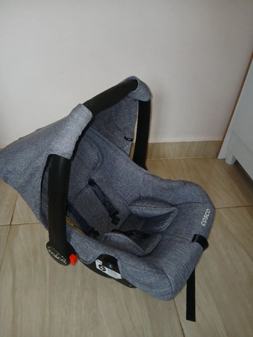 Carrinho de bebê + Bebê Conforto COSCO  - Foto 4