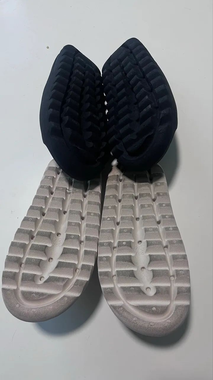 Chinelo Slide Yeeze Eva Nuvem Ortopédico Super Leve - Bege e preto  - Foto 4