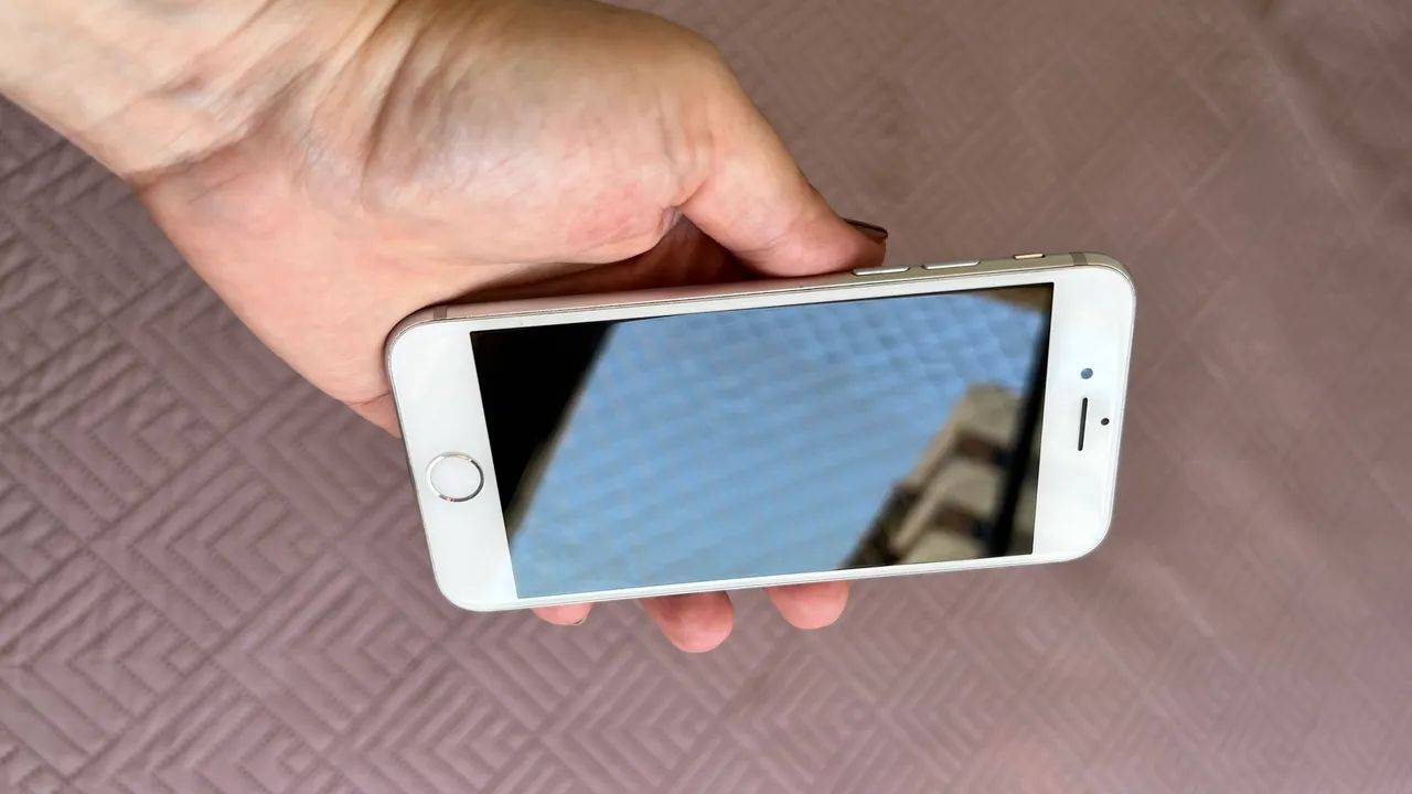 iPhone 7 32 Gb prata - Foto 2