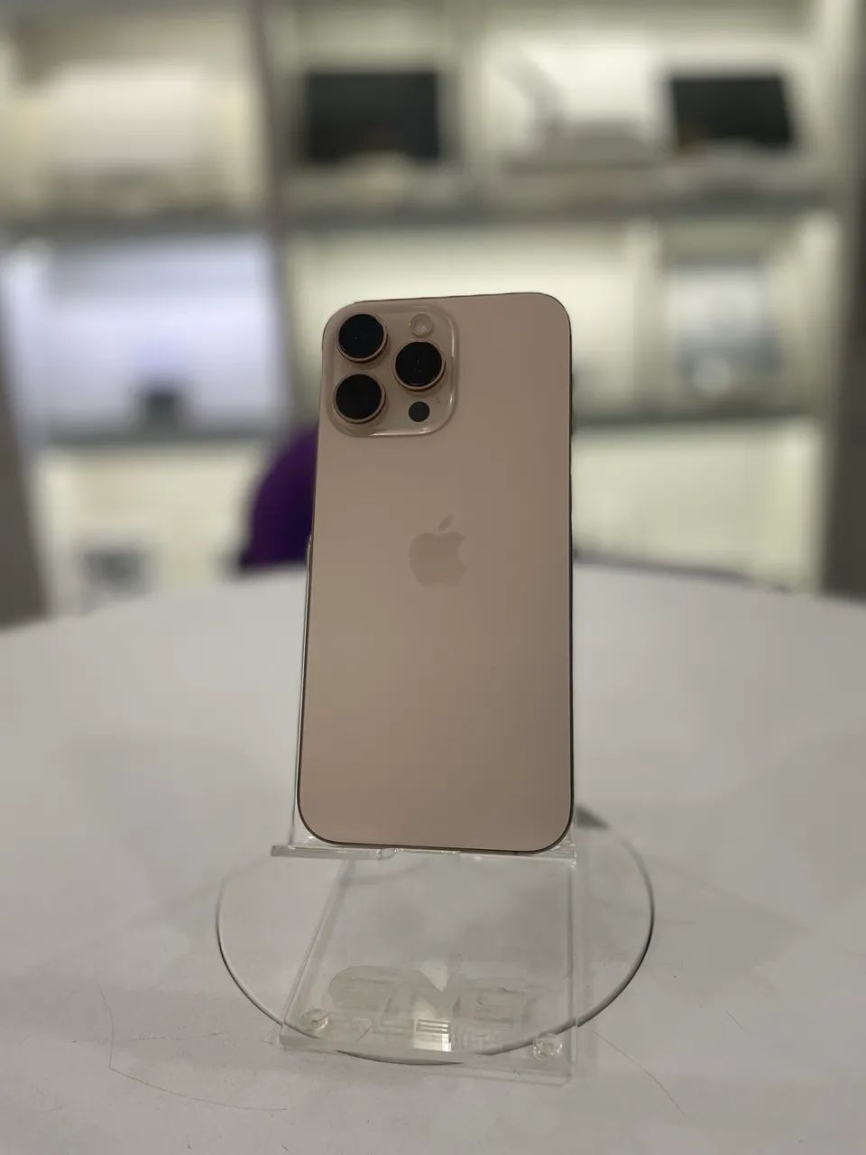iPhone 16 Pro Max 256GB Titânio deserto - Seminovo