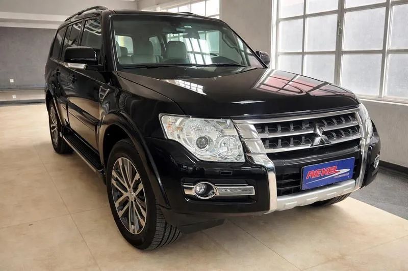 Mitsubishi Pajero 2020