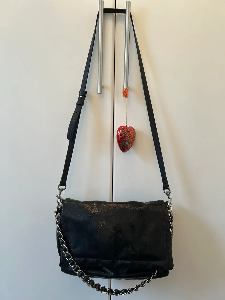 Bolsa Arezzo Preta Verniz  - Foto 3