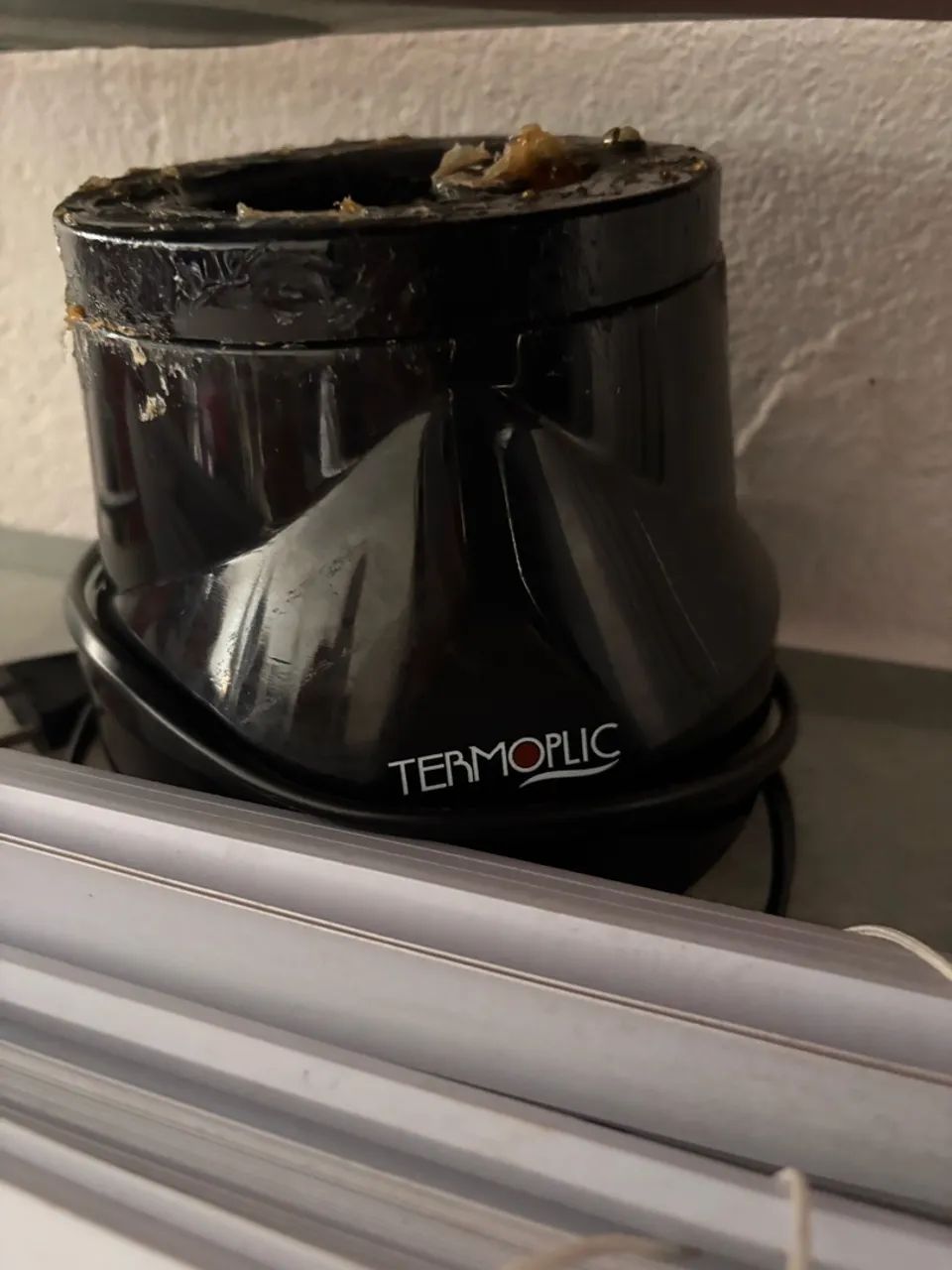 Panela para derreter queratina