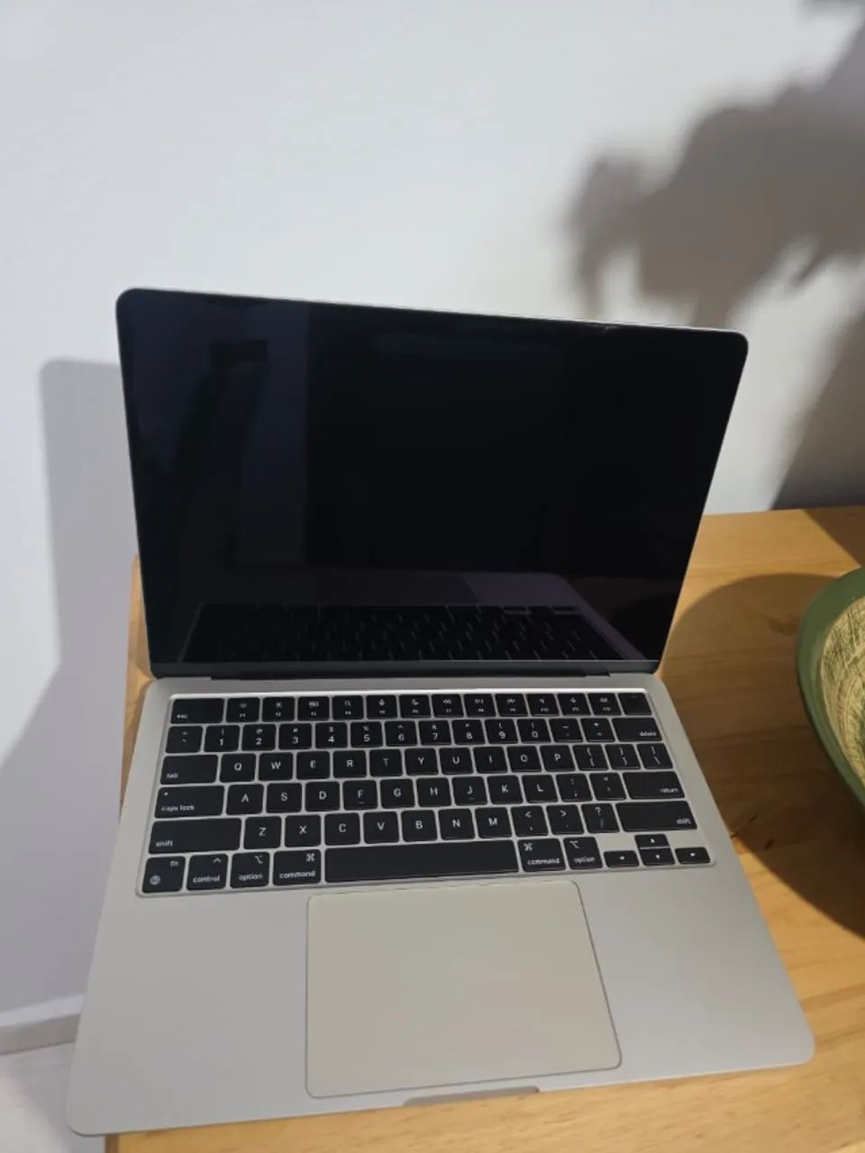 MacBook Air M2 13" Dourado