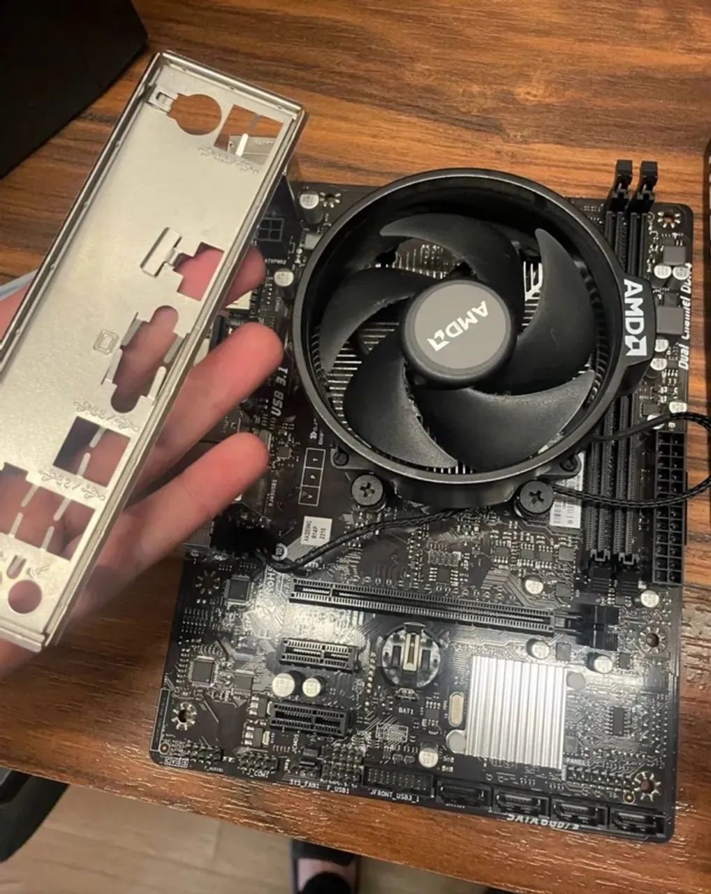 Placa Mãe AM4 (A-320MH) Gigabyte - Foto 2