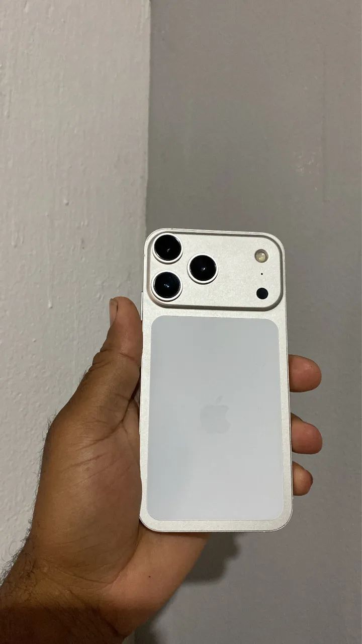 iPhone 11 montado 17 pro - Foto 3