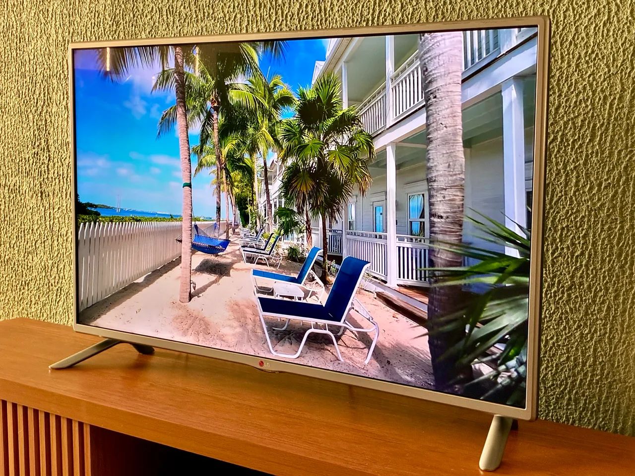 TV LG Smart TV Full HD - 42 polegadas - Foto 2