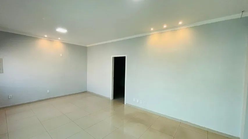 Prédio Comercial c/ 9 Salas no Porcelanato e Luminárias em Led no Vieralves - Foto 2