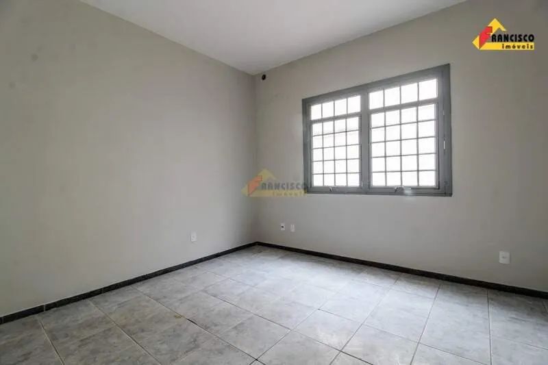Casa para aluguel, 4 quartos, 1 suíte, 2 vagas, Centro - Divinópolis/MG - Foto 4