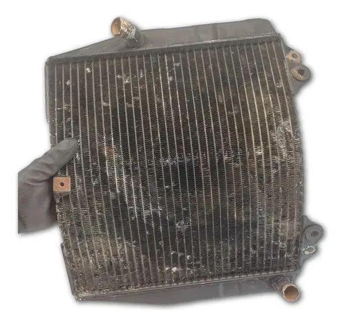 Radiador Kawasaki Zx 11 1996 Avaria - Peças para motos - Camaquã