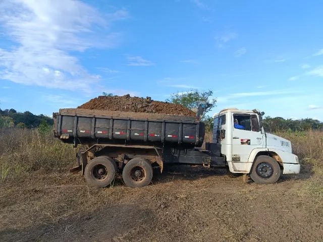 Caminhão e retroescavadeira no Tocantins  - Foto 2