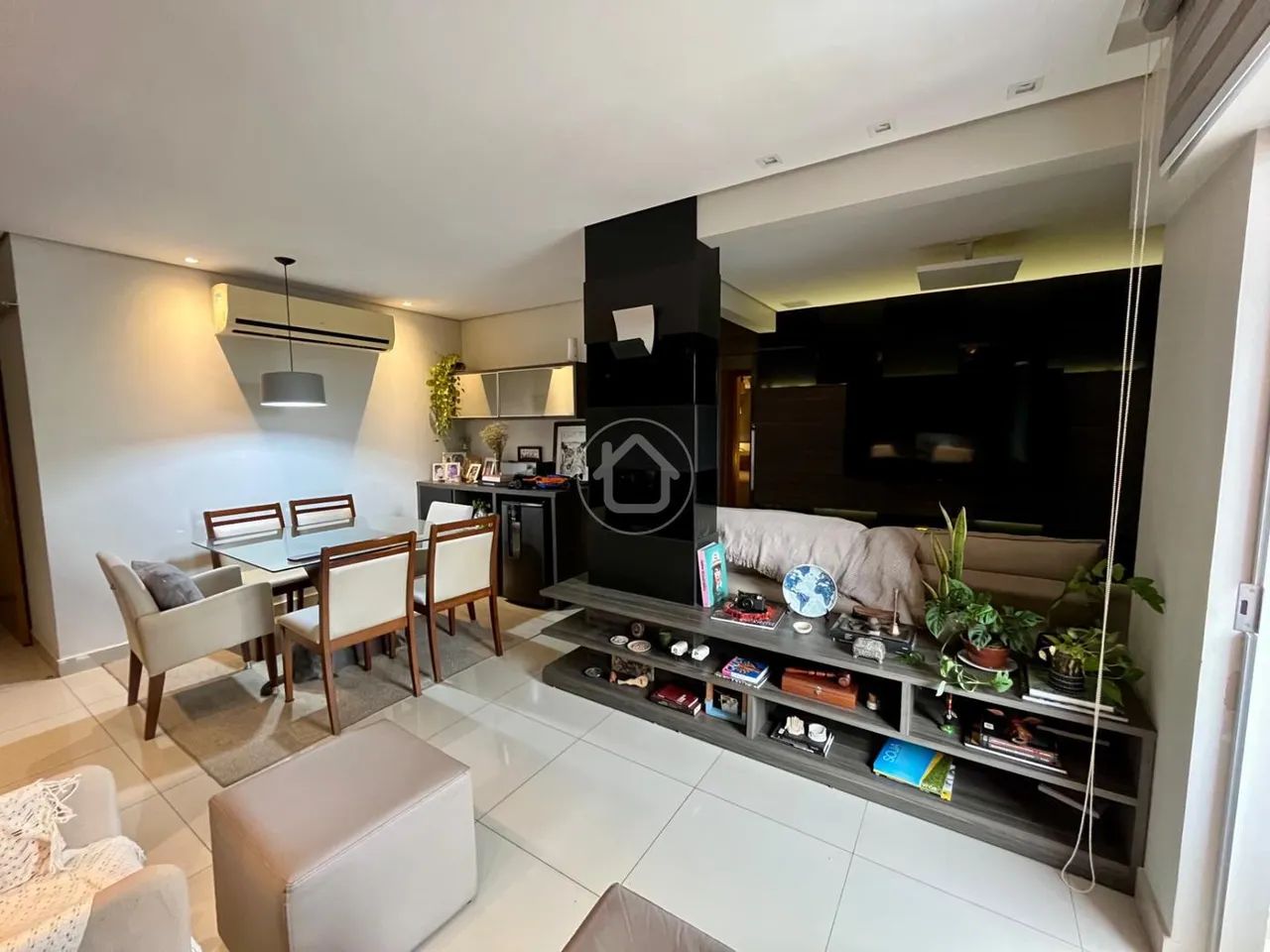 LINDO APARTAMENTO COM 2 QUARTOS, SENDO UMA SUITE