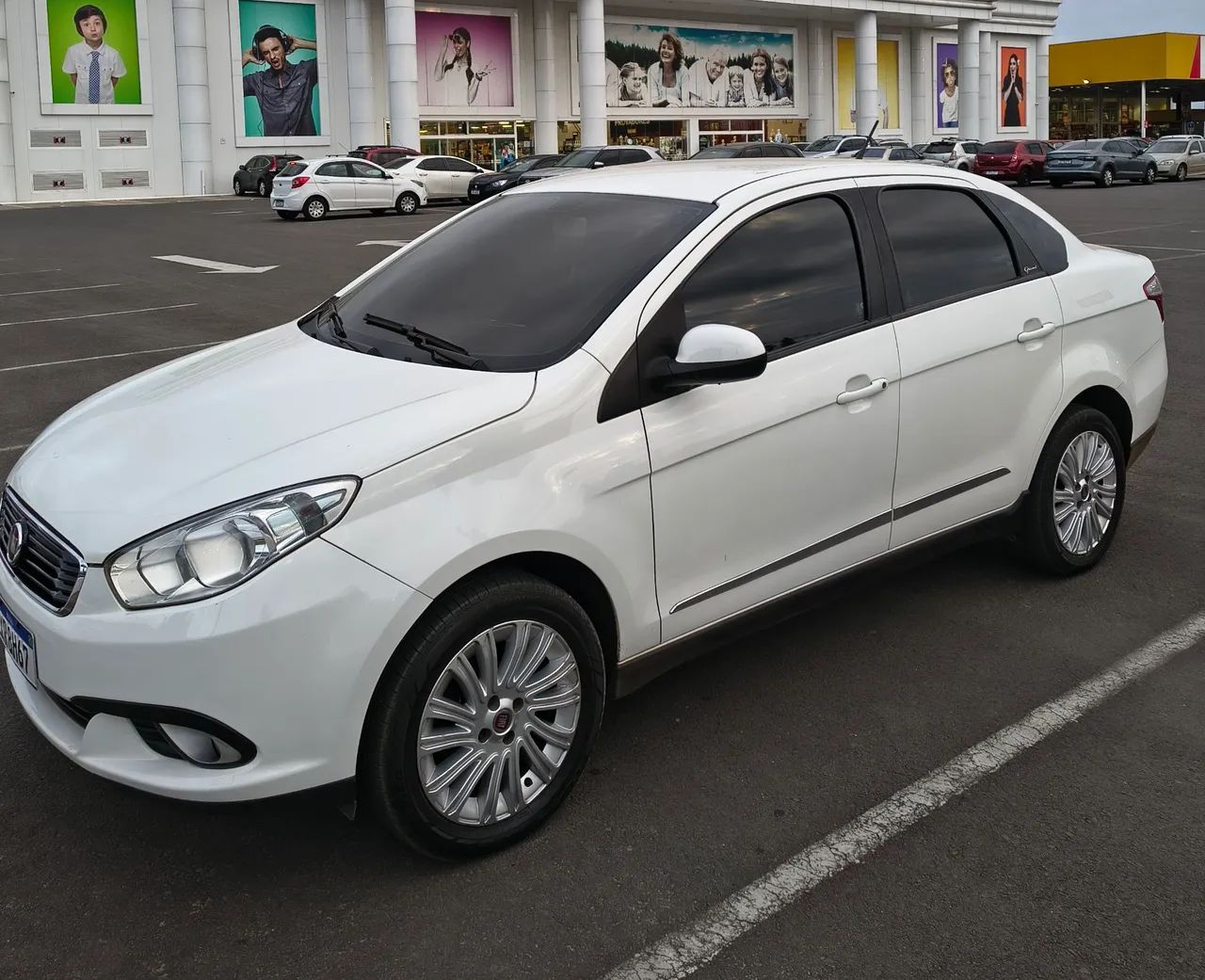 Fiat Grand Siena ESSENCE 1.6 FLEX 16V 2017