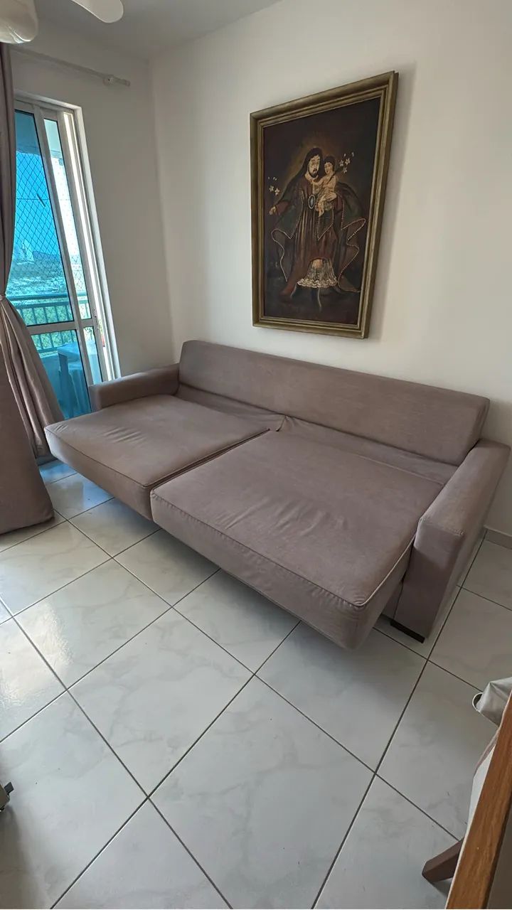 Sofá retrátil em linho , medindo 2.40