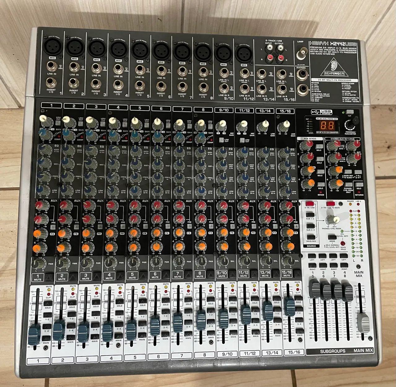 Mesa Behringer Xenny x2442 - Foto 3
