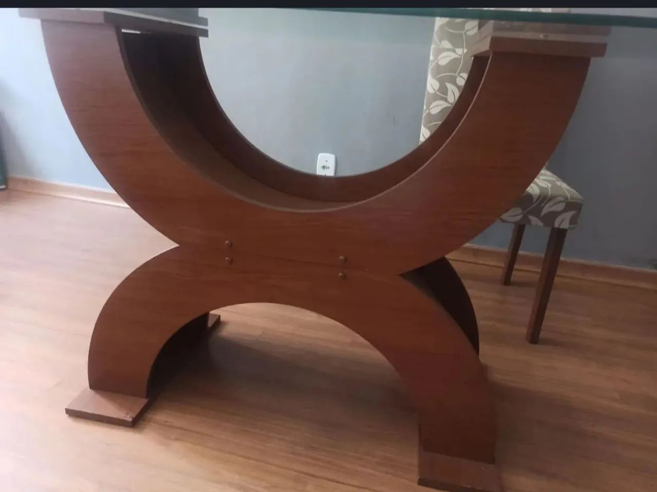 Mesa de vidro com 6 cadeiras  - Foto 2