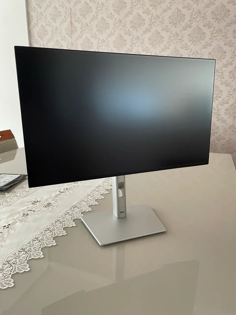 Monitor com hub USB-C Dell Pro 24 Plus P2425HE - Foto 3