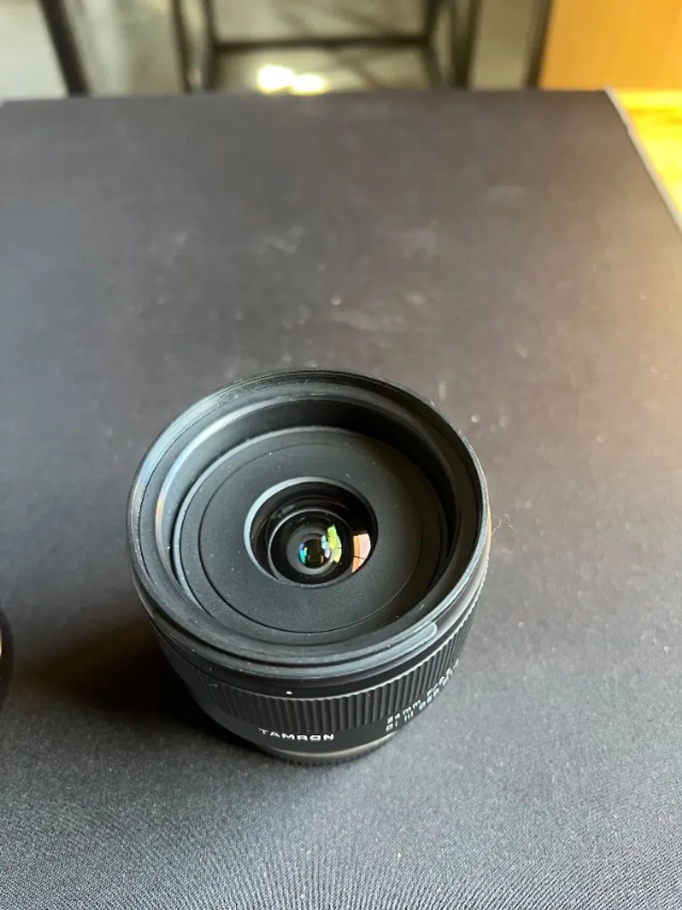 Lente Tamron 24mm F/2.8 Di Iii Osd M 1:2 - E Mount Sony