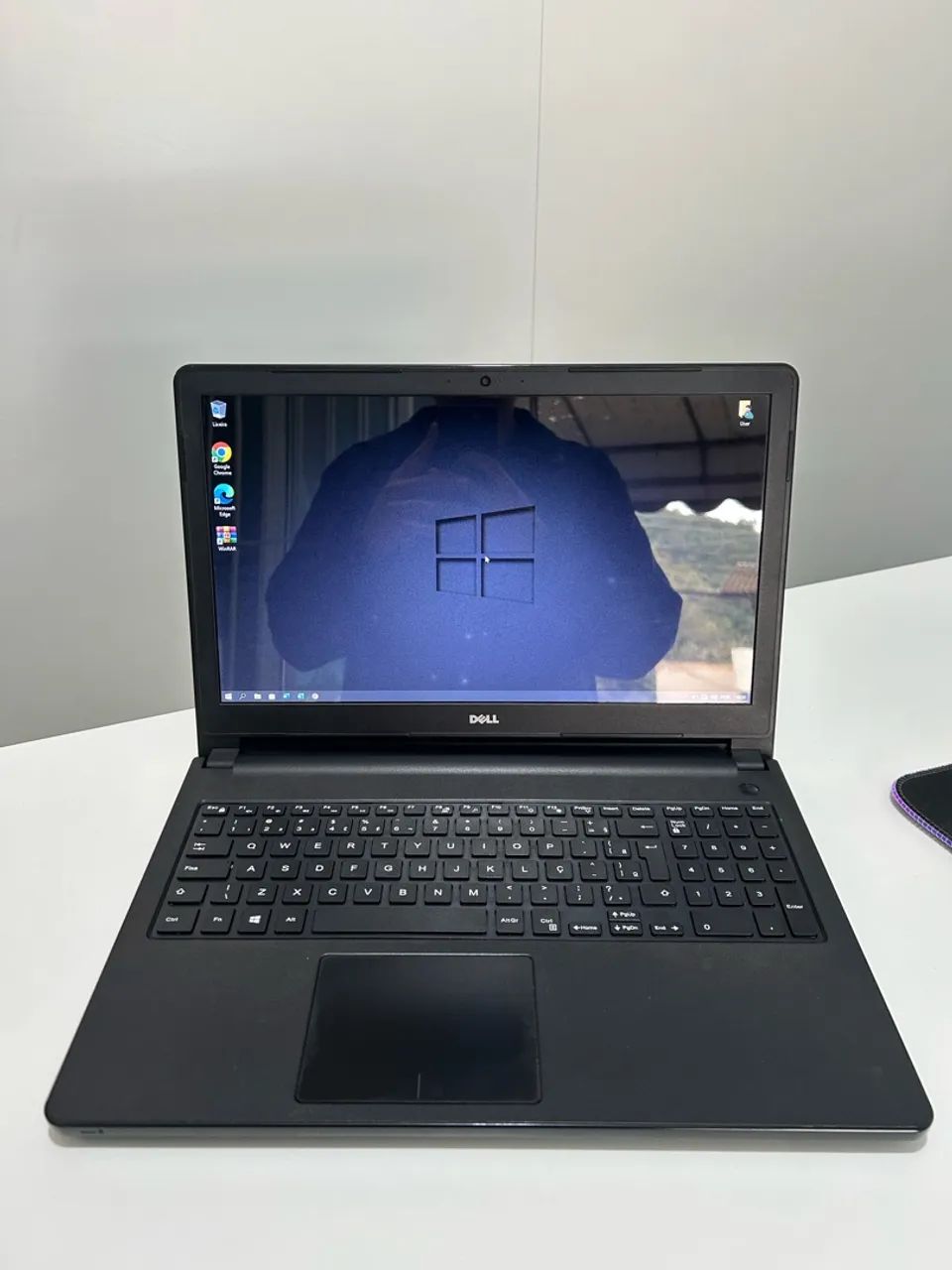 Notebook Dell i3 15,6 polegadas com 8GB e SSD 