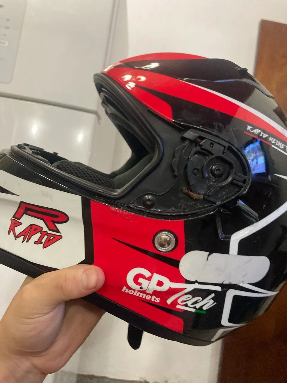  CAPACETE GP TECH - OPORTUNIDADE!  - Foto 2