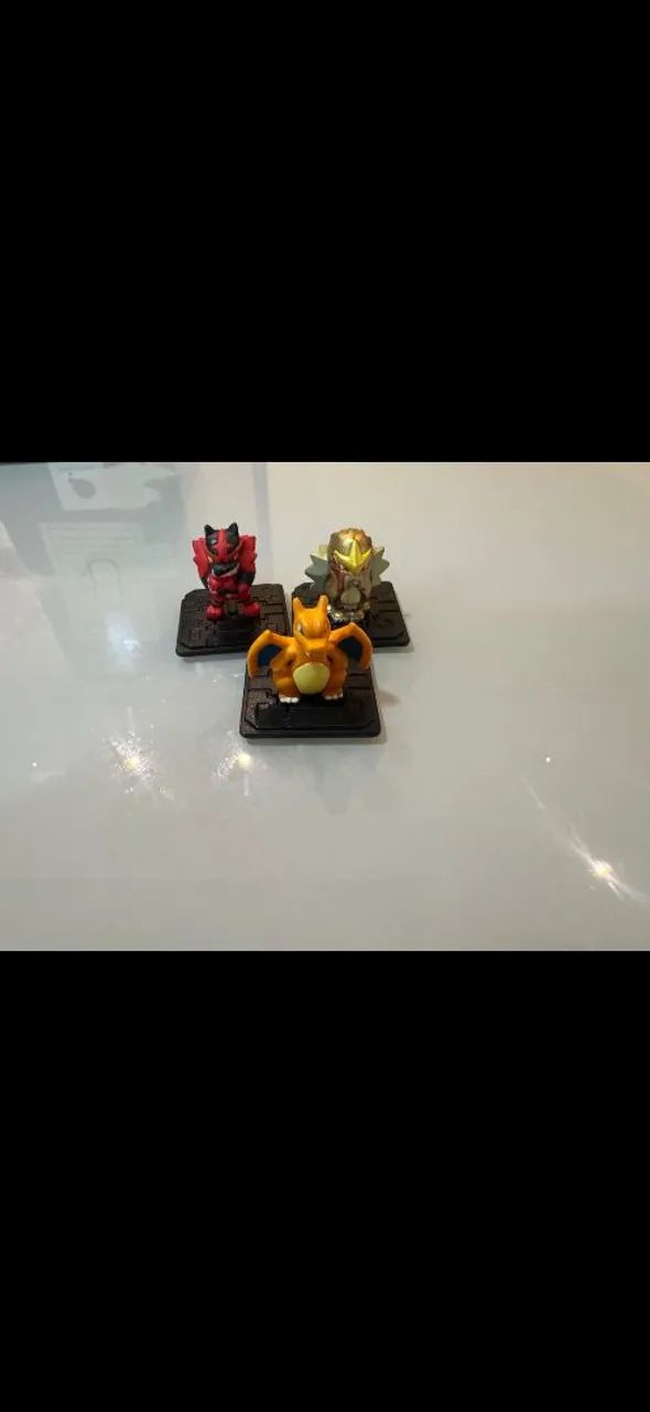 Pokemon Moncolle Get: Incineroar, Charizard e Entei