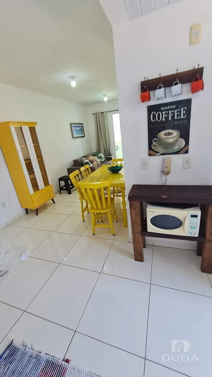 Excelente locação Anual com Piscina e Mobiliado - Foto 2