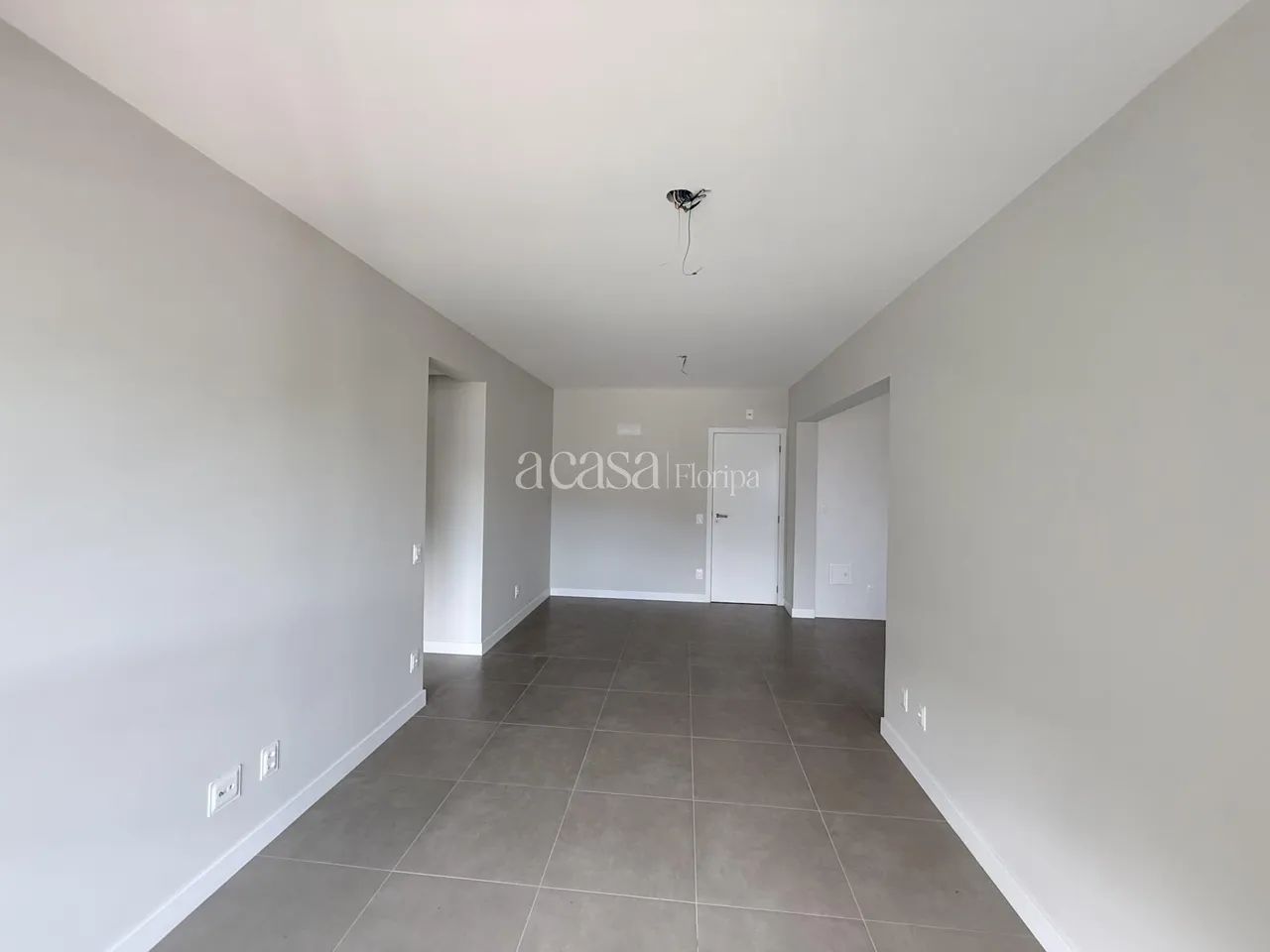 Apartamento de 2 dormitórios, sendo 1 suíte no bairro Saco Grande - Foto 5