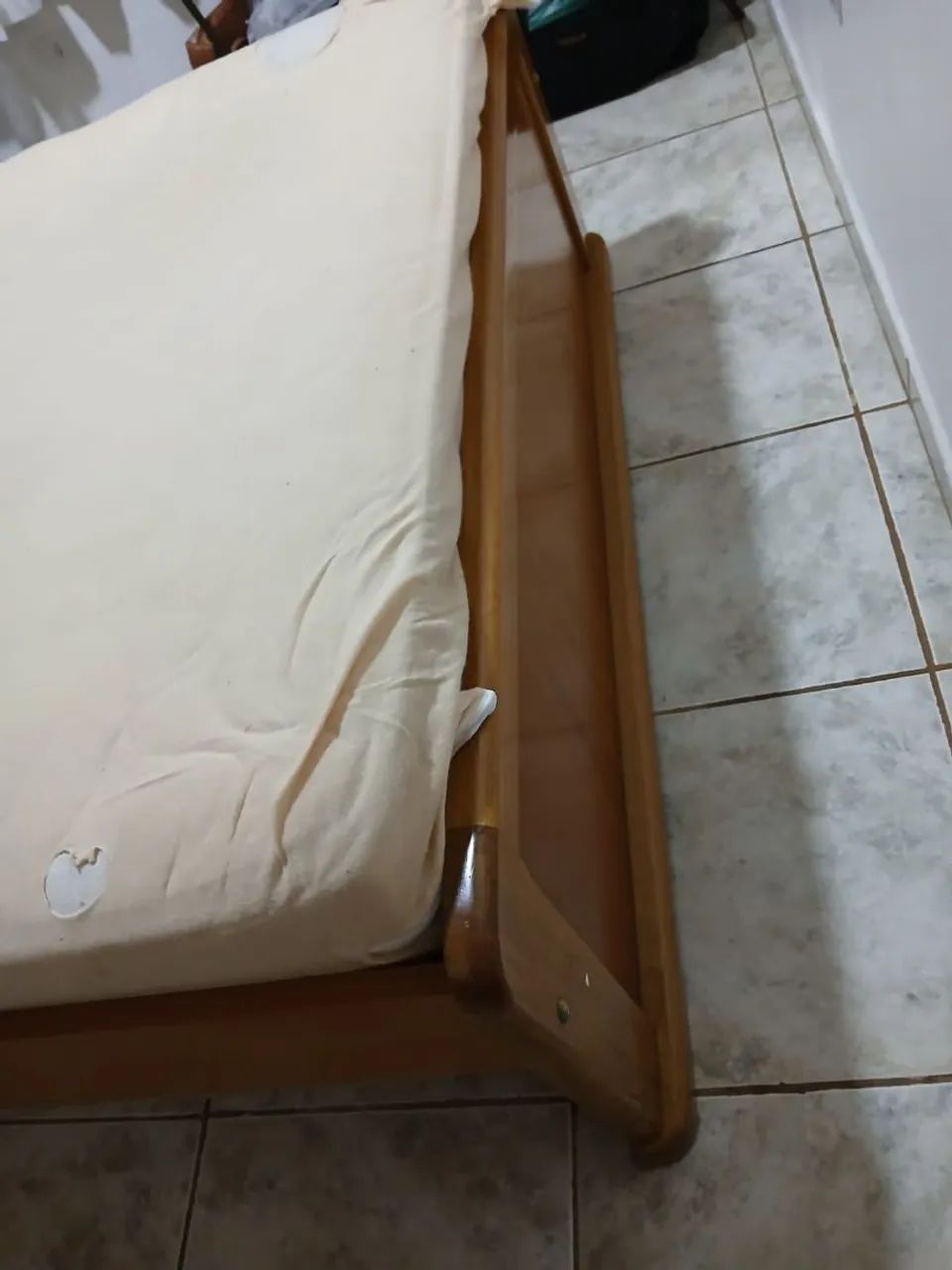 Cama de casal de madeira maciça  - Foto 3