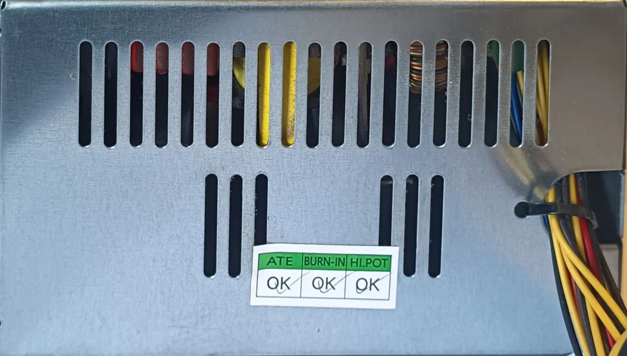 Fonte ATX K-MEX PX-300CNG usada em excelente estado  - Foto 3