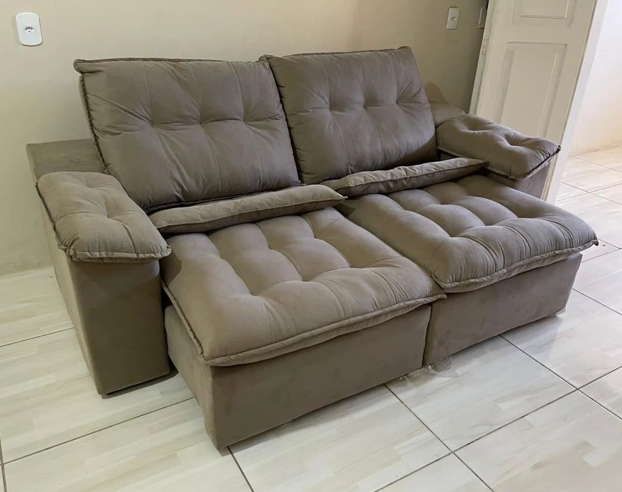 SOFÁ 3 LUGARES RETRÁTIL E RECLINÁVEL - Foto 3
