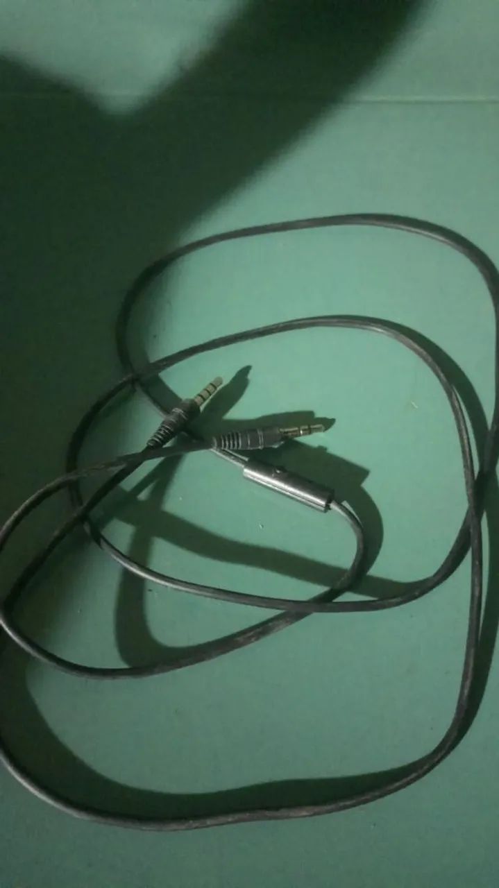 Cabo Auxiliar P2 / P3 Macho x Macho com Microfone e Botão - Foto 2