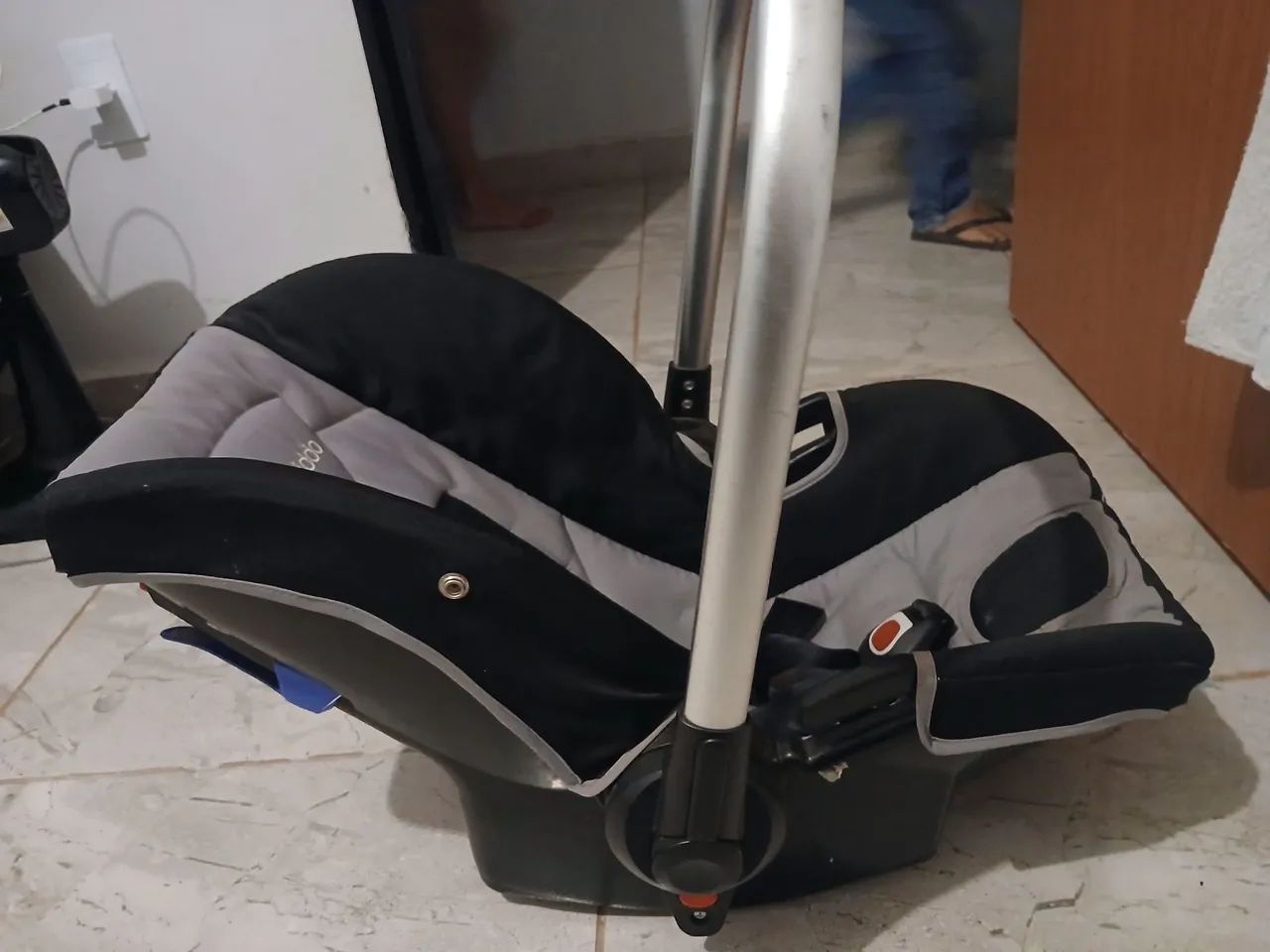 Bebê conforto com a base  - Foto 2