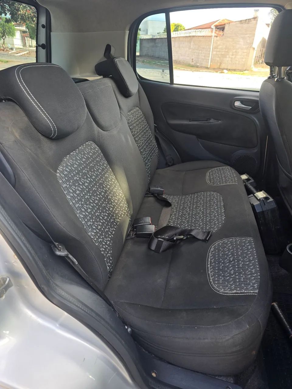 Fiat Uno Evolution 1.4 Fire Flex 8V 5P 2016 - Foto 5