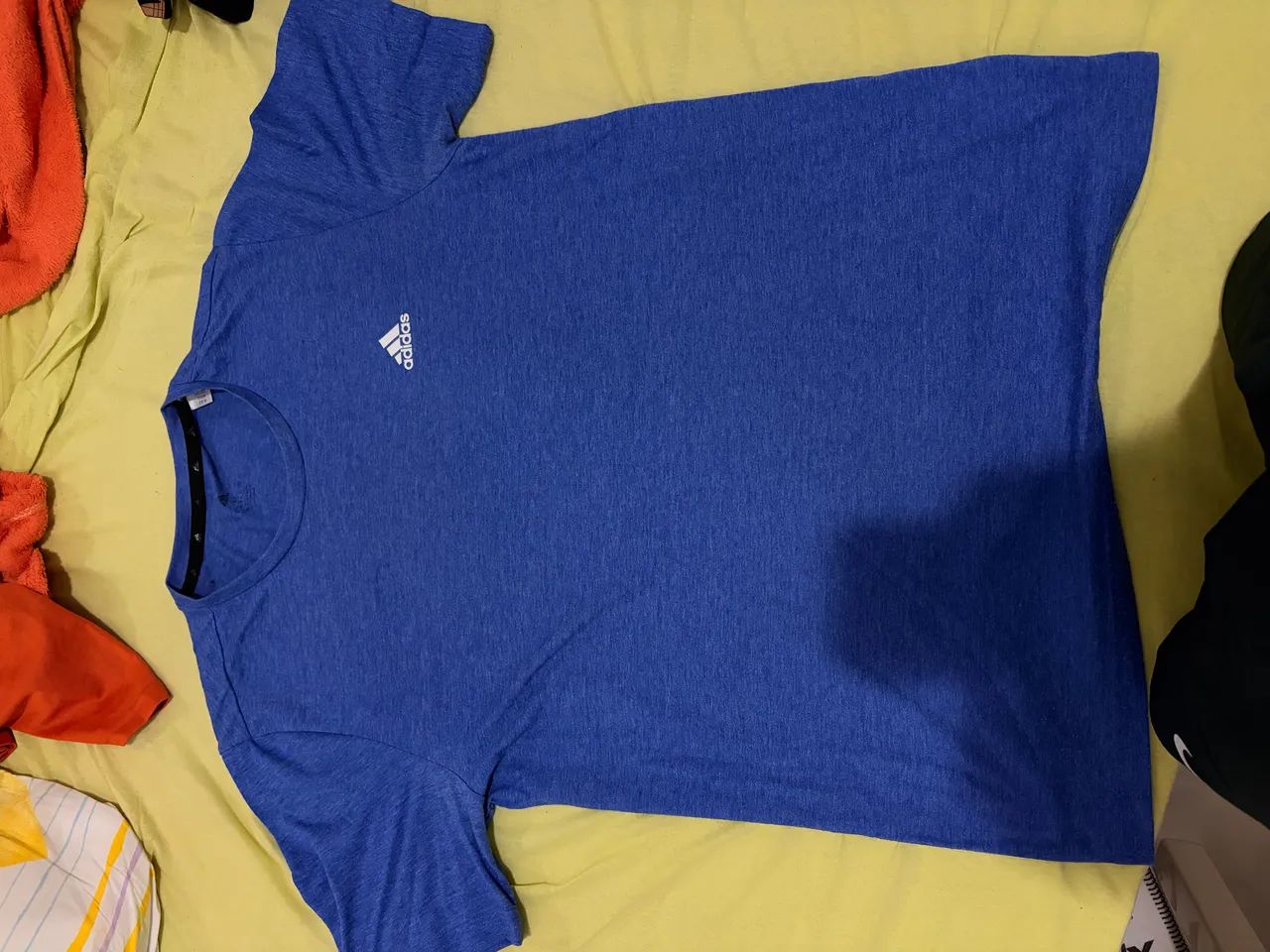 Camisa Adidas e Nike